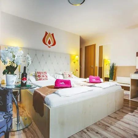 Piroska 4*