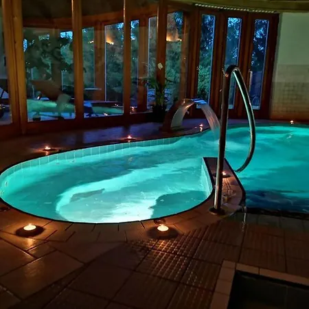 Piroska 4* Buk