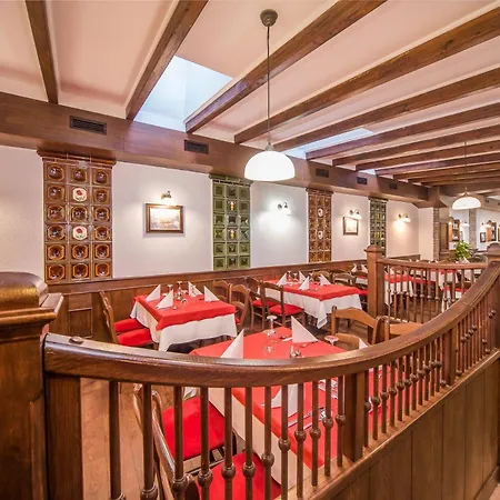 Piroska 4*