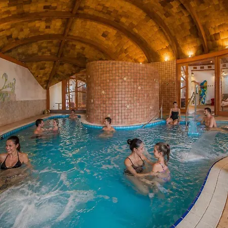 Hotel Piroska 4*