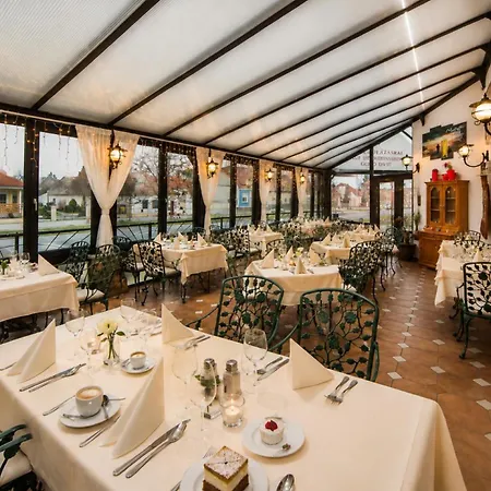 Piroska 4*