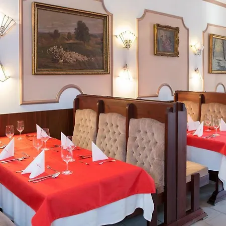 Piroska Hotel